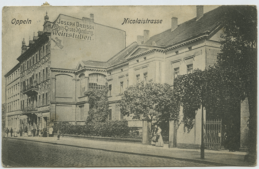 Dom Polski, w którym od 1930 r. mieściła się siedziba I Dzielnicy Związku Polaków w Niemczech  Autor nieznany, pocztówka ze zbiorów Muzeum Śląska Opolskiego 