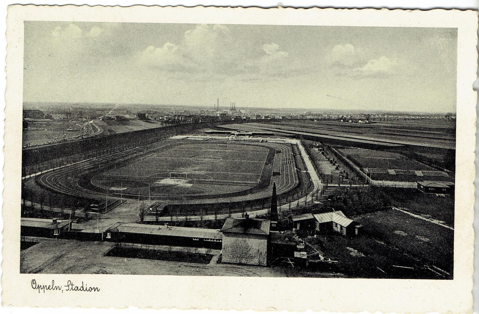 Kompleks sportowy przy ul. Oleskiej (Rosenbergerstr.), stadion piłkarski, korty tenisowe i basen, ok. 1936 r.