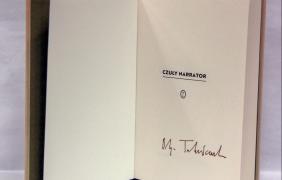 powieść Olgi Tokarczuk z autografem noblistki